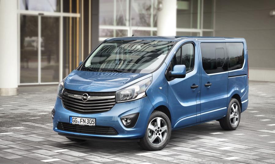  Opel Vivaro 2015 года  (фото 2 из 9)